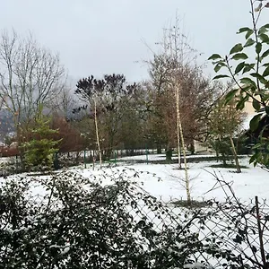 joli-apparemment-vue-montagne-cosy-avec-jardin.hotels-rhonealpes.com/