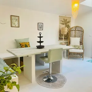 cabanon-aloe-avec-piscine-chauffee-bain-nordique.hotels-rhonealpes.com/